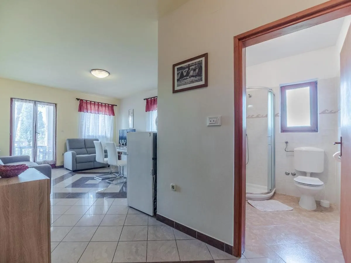 Πανσιόν Villa Emilia Banjole