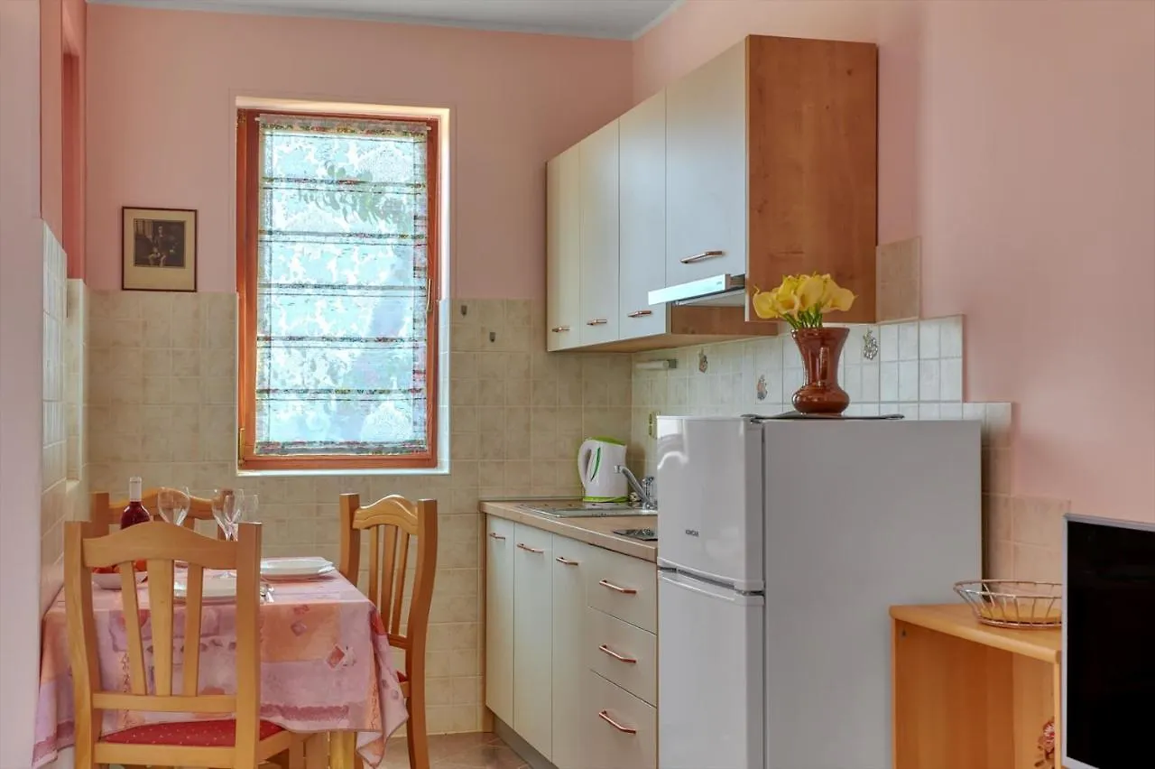 Villa Emilia Banjole 0*,  Κροατία